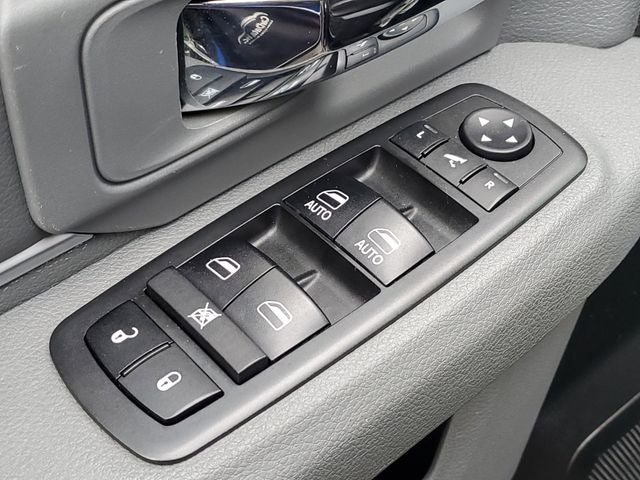 2018 RAM 1500 SLT