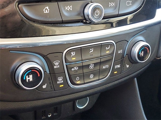 2018 Chevrolet Traverse LT Cloth w/1LT