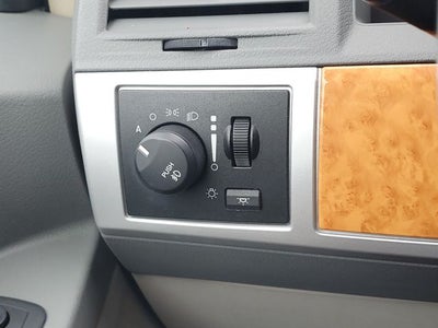 2010 Chrysler Town & Country Limited