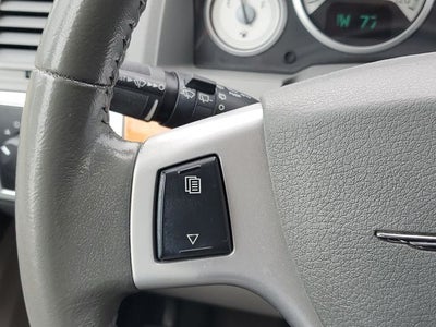 2010 Chrysler Town & Country Limited