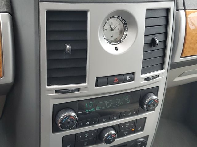 2010 Chrysler Town & Country Limited
