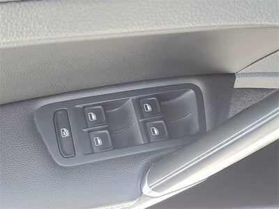 2015 Volkswagen Golf SportWagen S