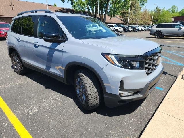 2024 Honda Passport 3.5 TrailSport 4WD Auto's photo