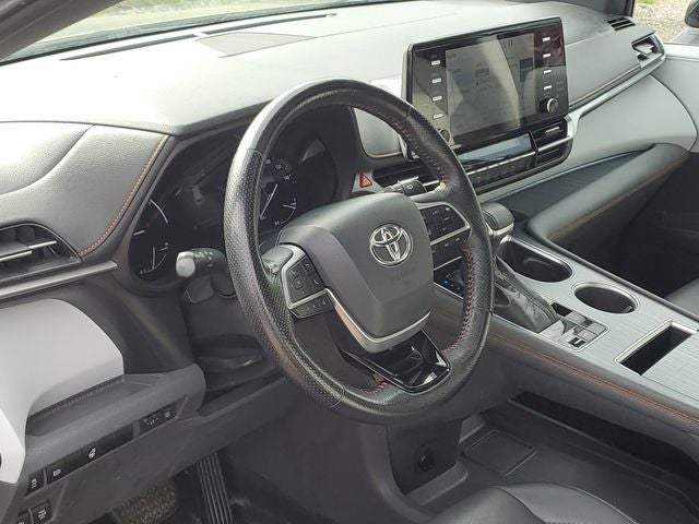 2021 Toyota Sienna LE 7 Passenger