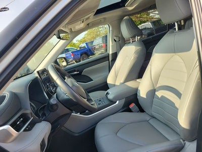 2024 Toyota Highlander XLE
