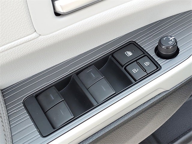 2025 Toyota Sienna XLE 7 Passenger