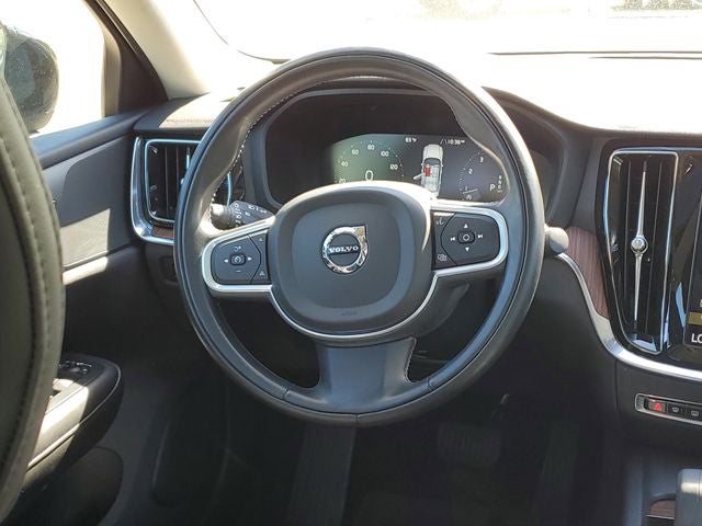 2022 Volvo S60 B5 Momentum