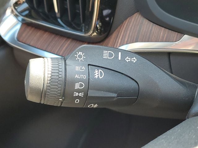 2022 Volvo S60 B5 Momentum