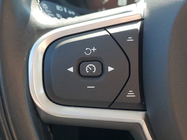 2022 Volvo S60 B5 Momentum