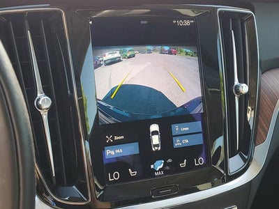 2022 Volvo S60 B5 Momentum