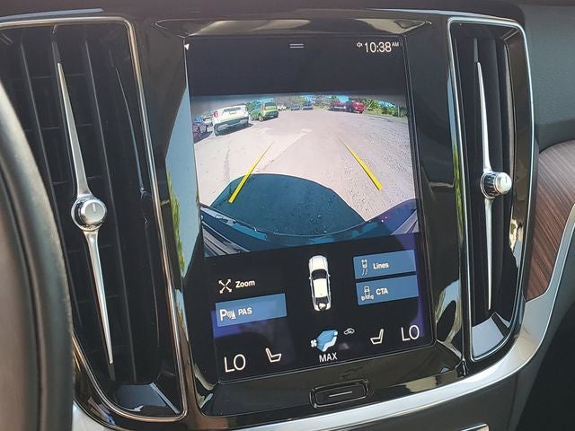 2022 Volvo S60 B5 Momentum