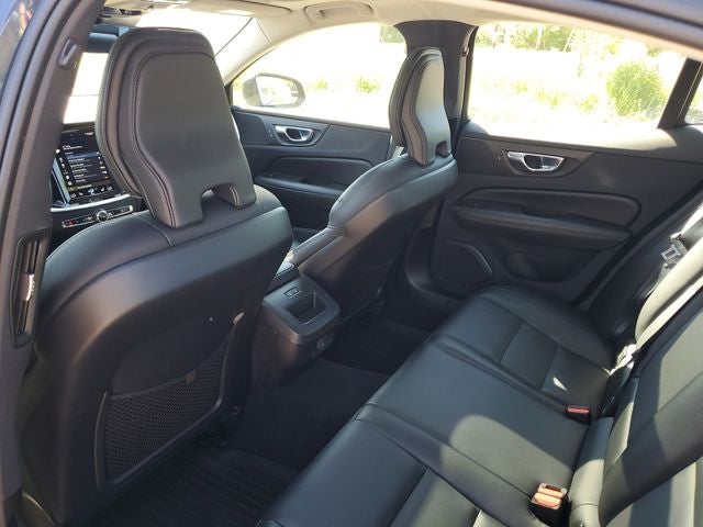 2022 Volvo S60 B5 Momentum