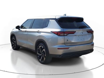 2022 Mitsubishi Outlander ES