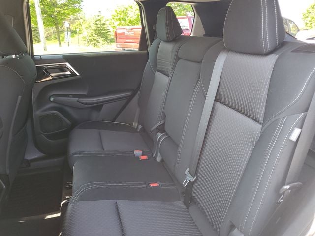2022 Mitsubishi Outlander ES