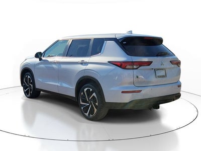 2022 Mitsubishi Outlander ES