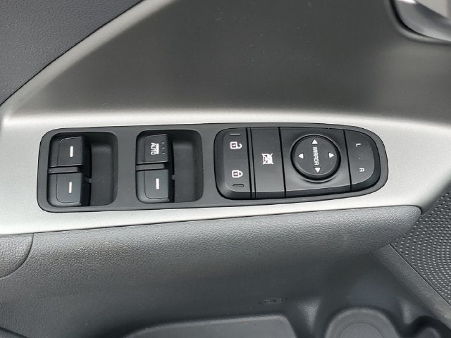 2022 Kia Niro LX