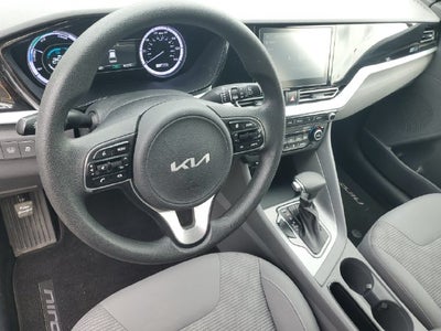 2022 Kia Niro LX