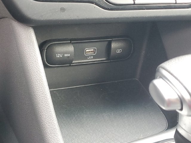 2022 Kia Niro LX