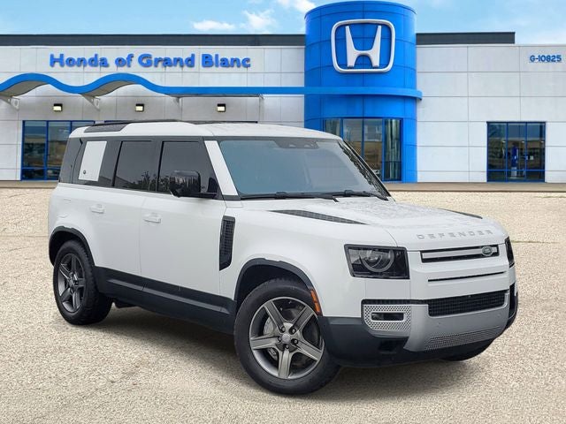 2020 Land Rover Defender SE's photo