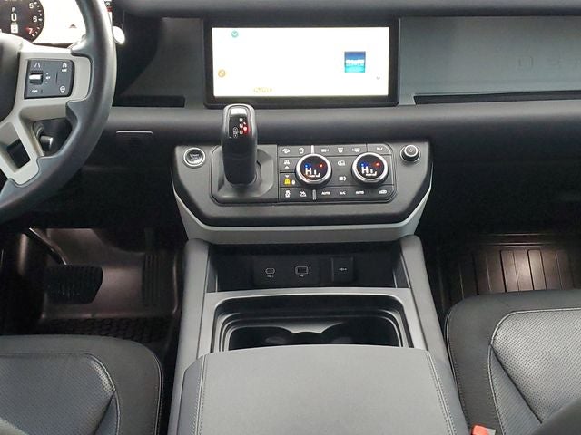 2020 Land Rover Defender 110 SE