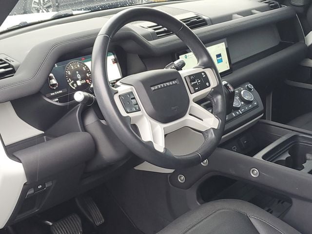 2020 Land Rover Defender 110 SE