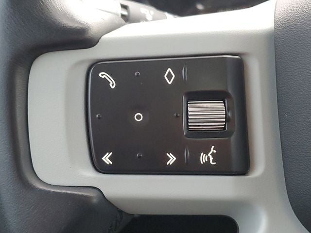 2020 Land Rover Defender 110 SE