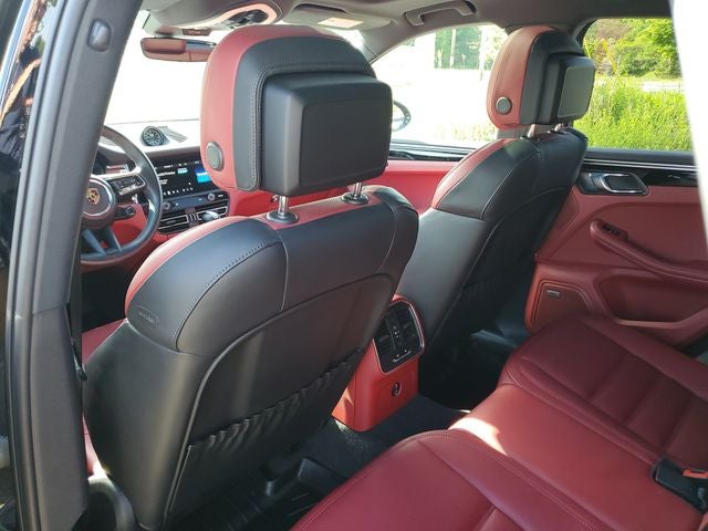 2022 Porsche Macan S