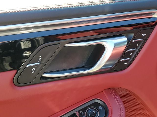 2022 Porsche Macan S