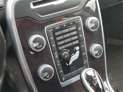 2016 Volvo XC70 T5 Premier