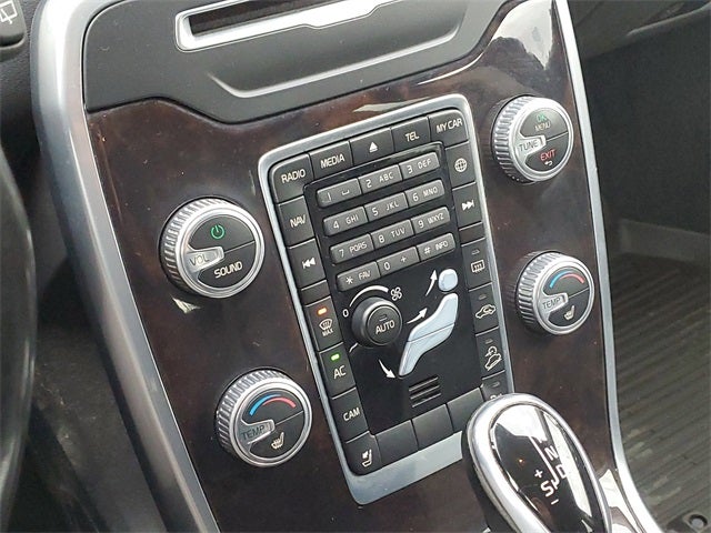 2016 Volvo XC70 T5 Premier