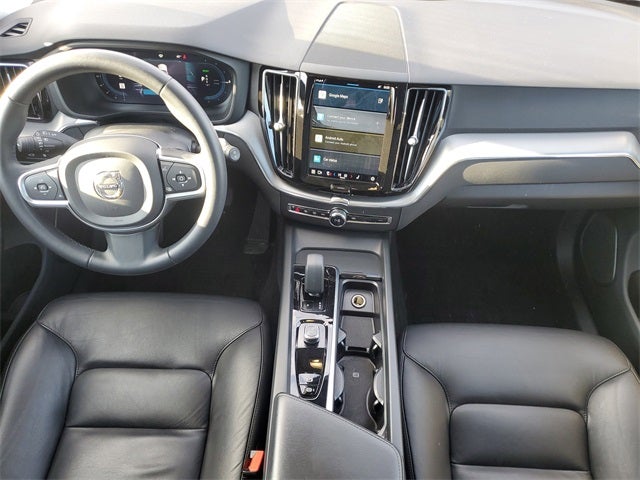 2023 Volvo XC60 Recharge Plug-In Hybrid T8 Core Bright Theme