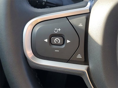 2023 Volvo XC60 Recharge Plug-In Hybrid T8 Core Bright Theme