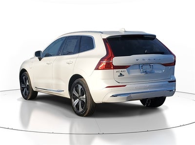 2023 Volvo XC60 Recharge Plug-In Hybrid T8 Core Bright Theme