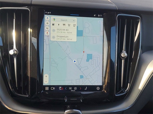 2023 Volvo XC60 Recharge Plug-In Hybrid T8 Core Bright Theme