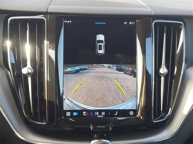 2023 Volvo XC60 Recharge Plug-In Hybrid T8 Core Bright Theme